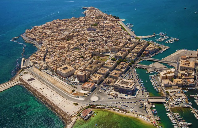 Séjour à Syracuse et l'île d'Otigia