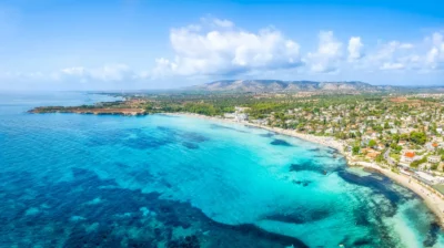Fontane Bianche, une plage de sable clair aux eaux turquoise près de Syracuse